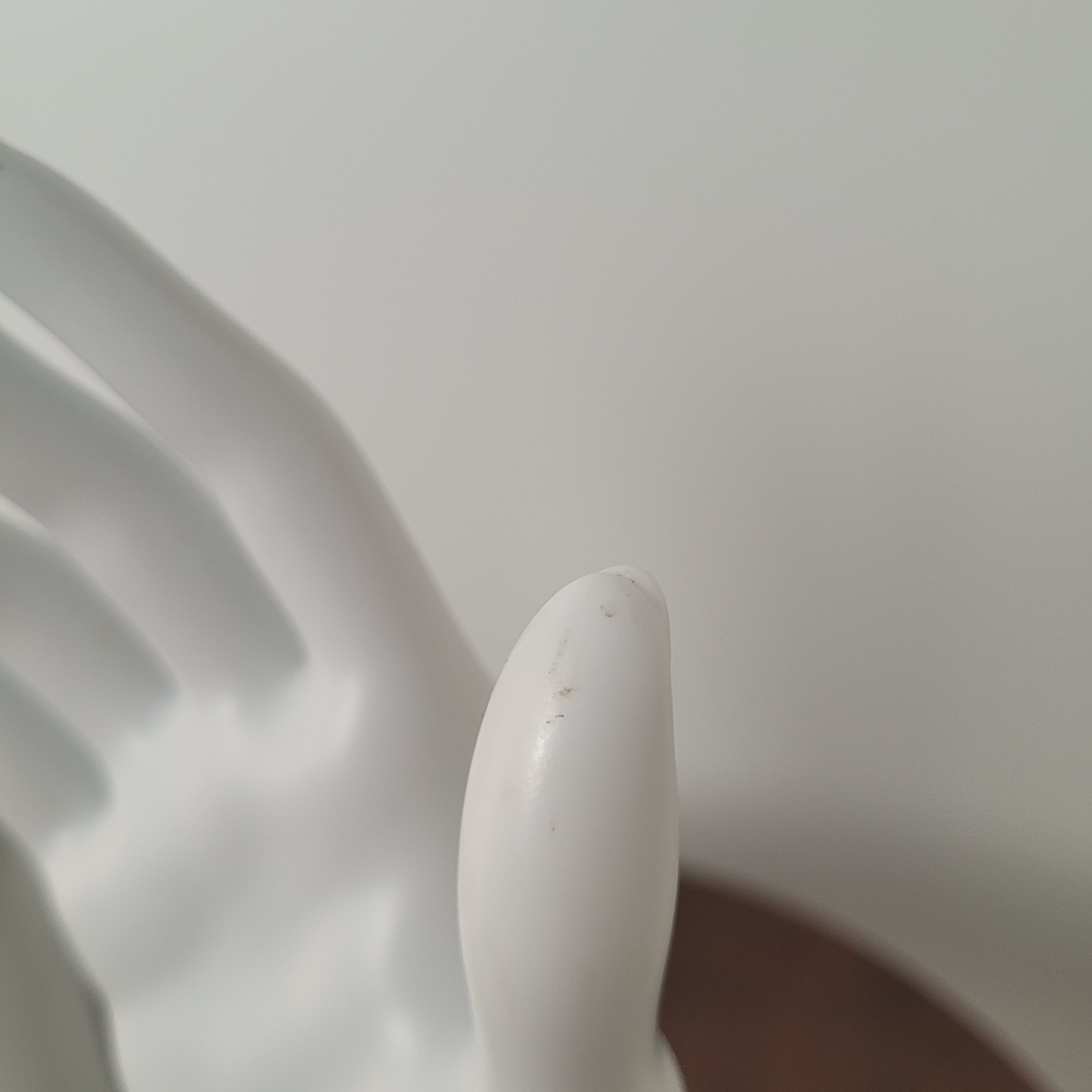White Hand Display for Rings - Picture 6 of 8